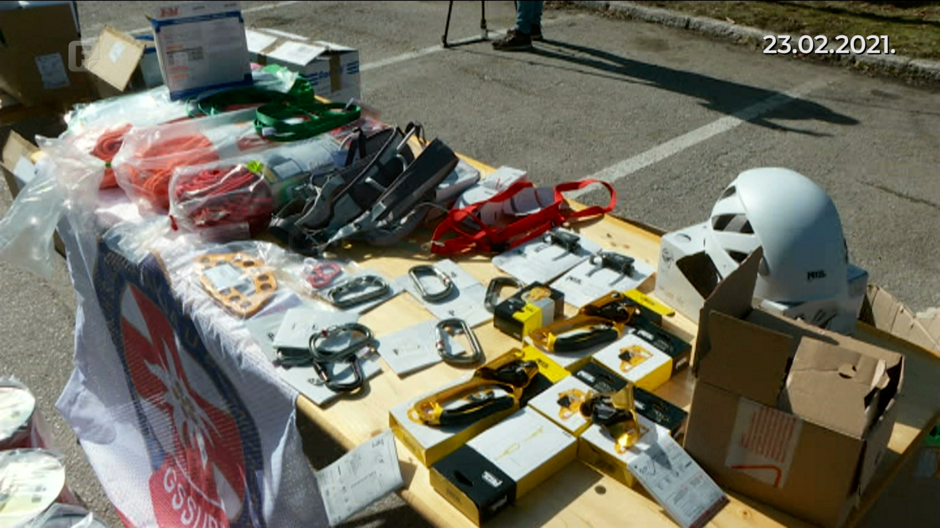 Francuska donirala BiH novu opremu za potragu i spašavanje na visinskim predjelima